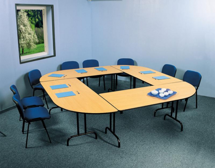 4 tables elliptiques (à gauche)